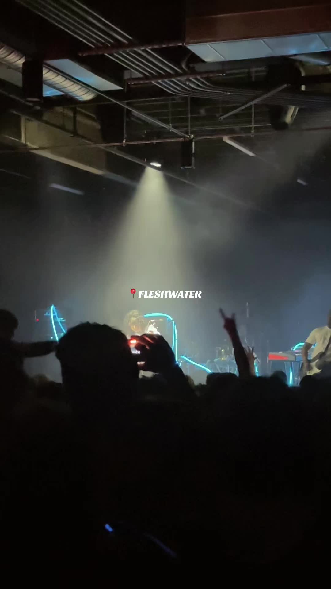 @em☾⋆。𖦹 °✩