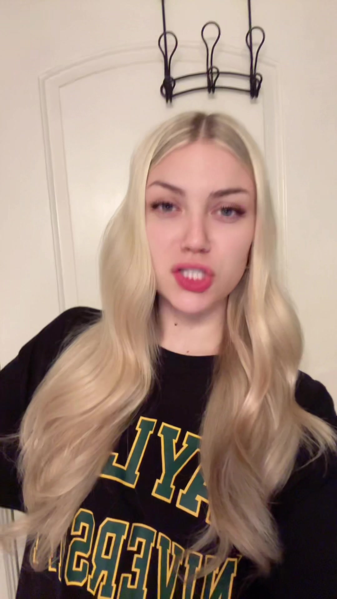 @ameliawalllis