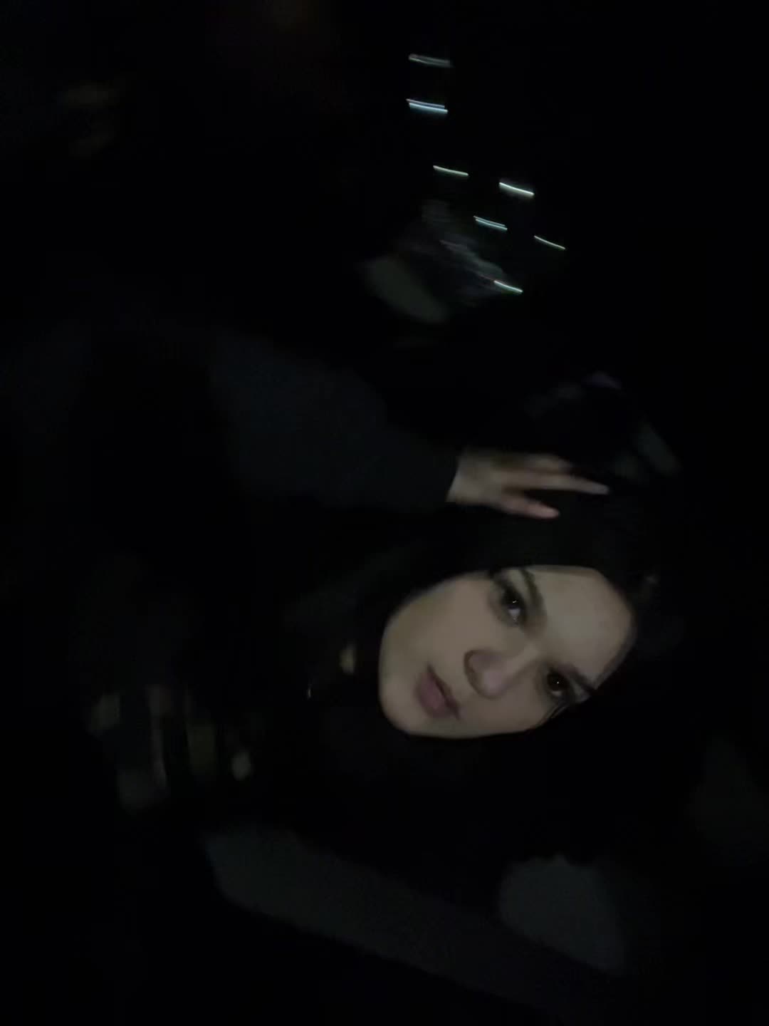 @bella