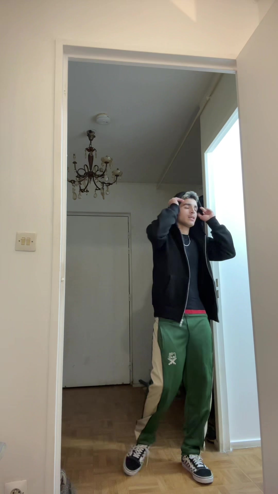 @Mzb0y222