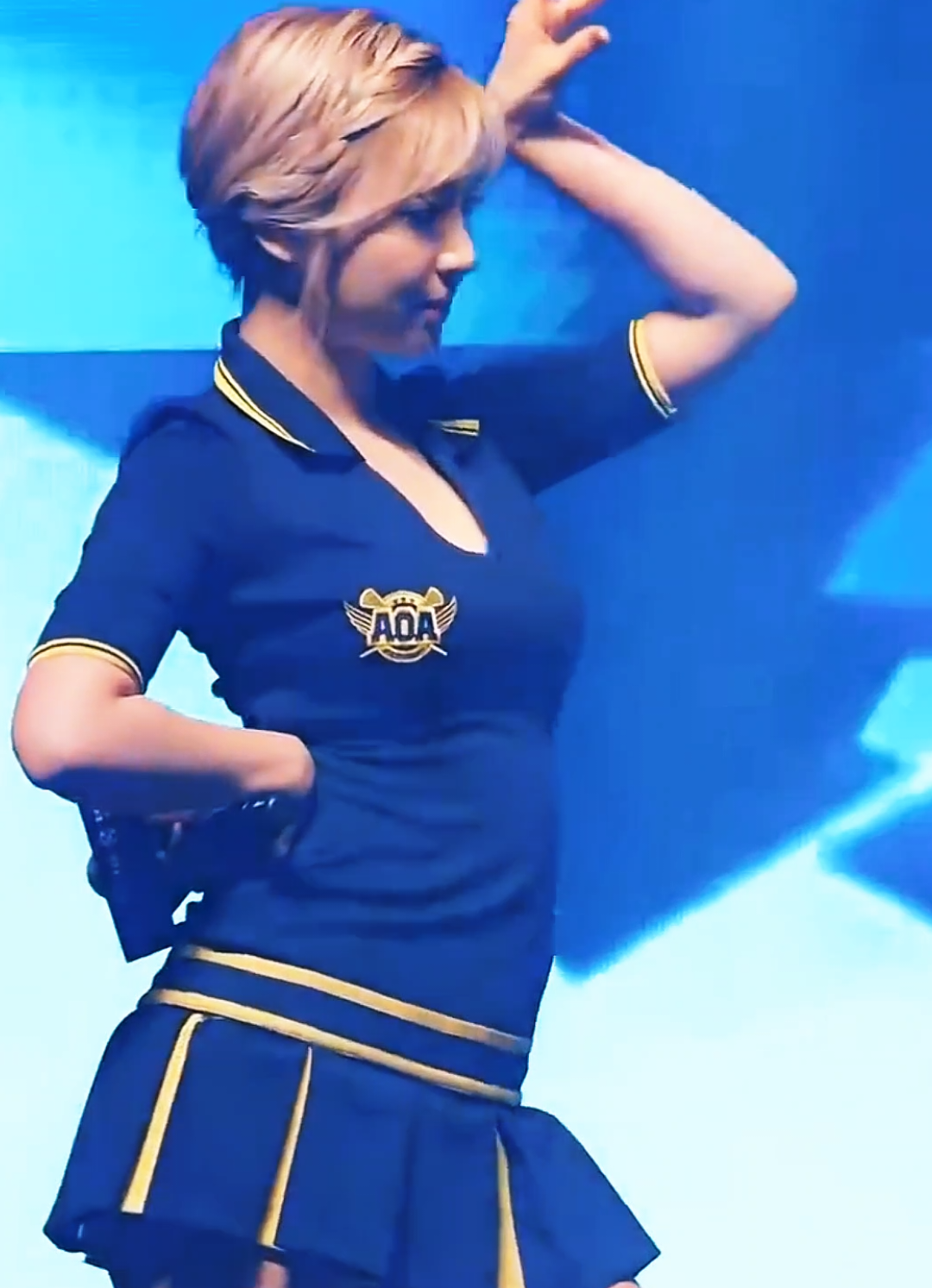 @Idolfocus╰➝ᵐᵃⁿᵘ