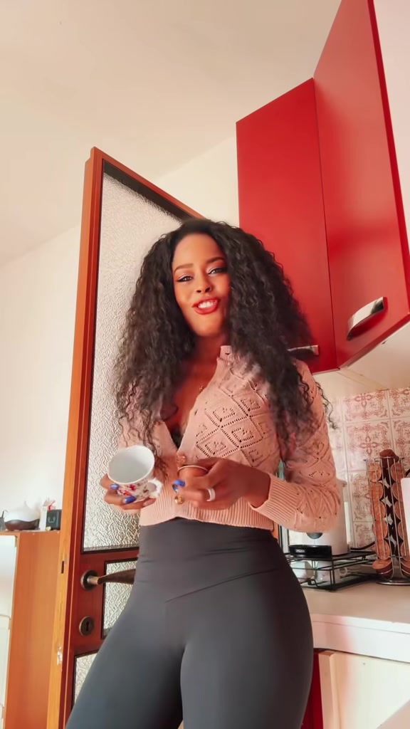@YARA🇨🇺 LA &ldquo;NEGRA TUS HOJOS&rdquo;
