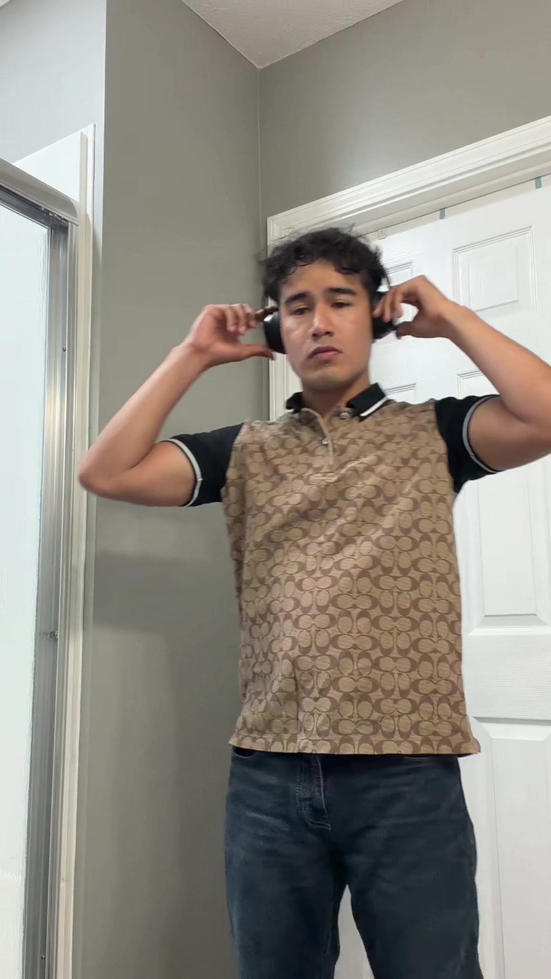 @CoolestdudeED