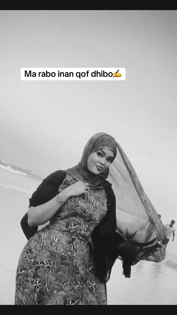 @ROZIINA🇸🇴🩸🦋