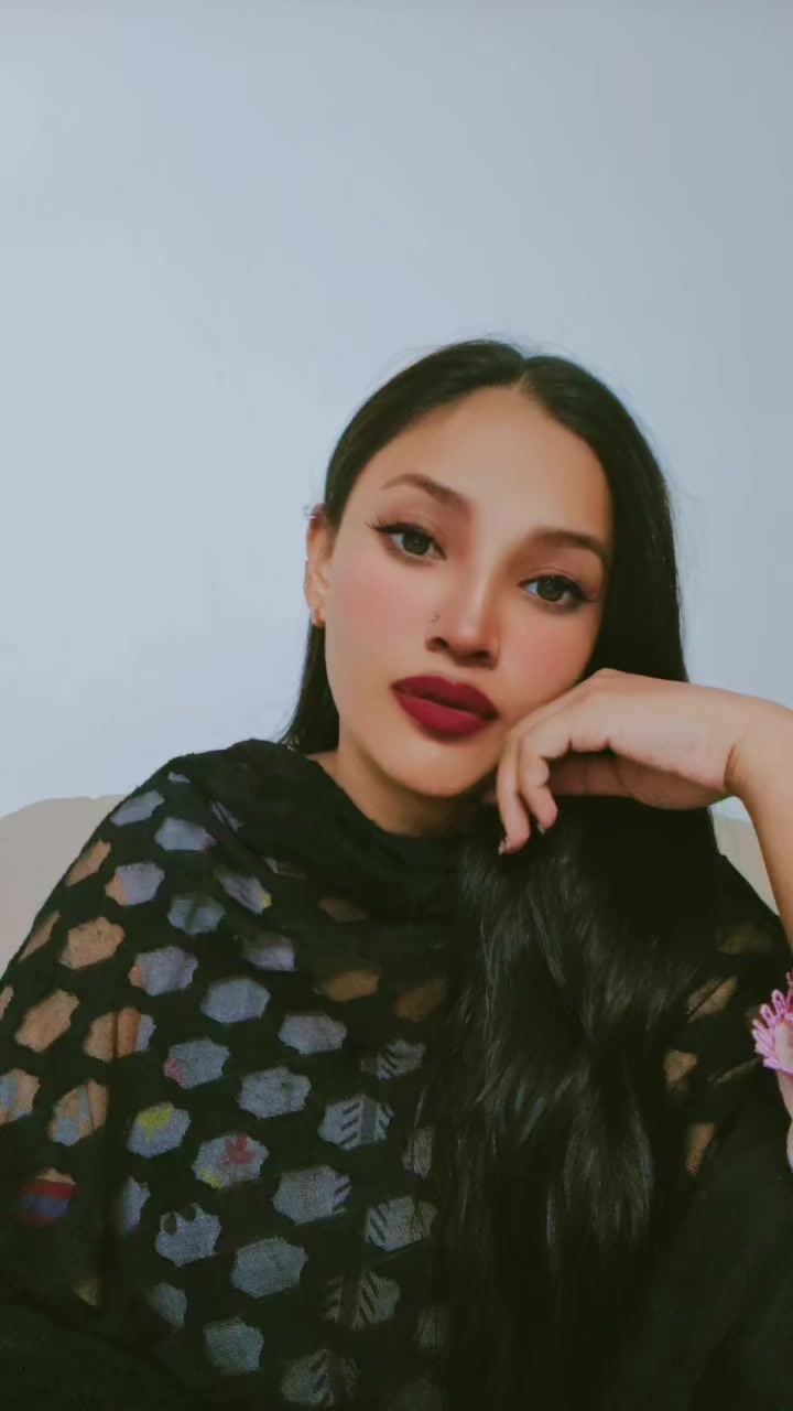 @Angel Queen 👑 is back 🤨