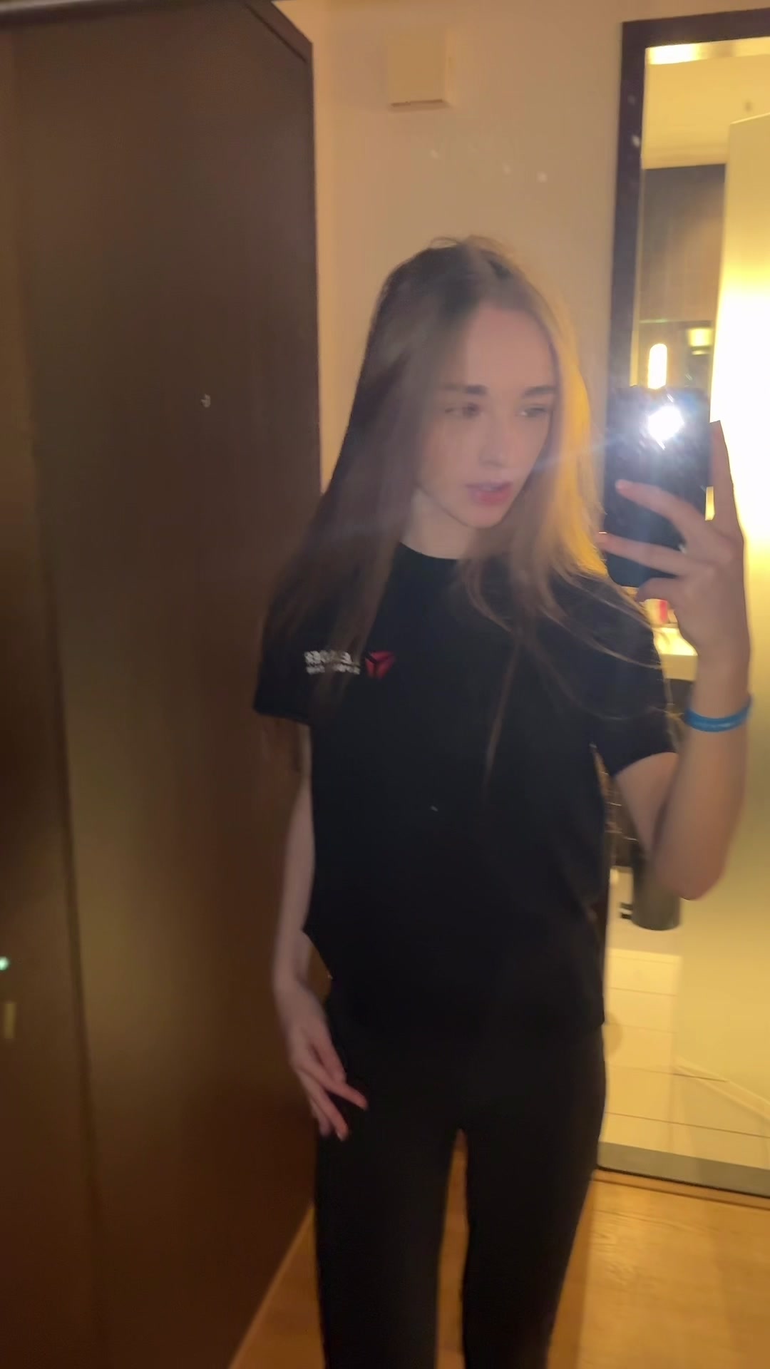 @𝑨𝒏𝒚𝒂