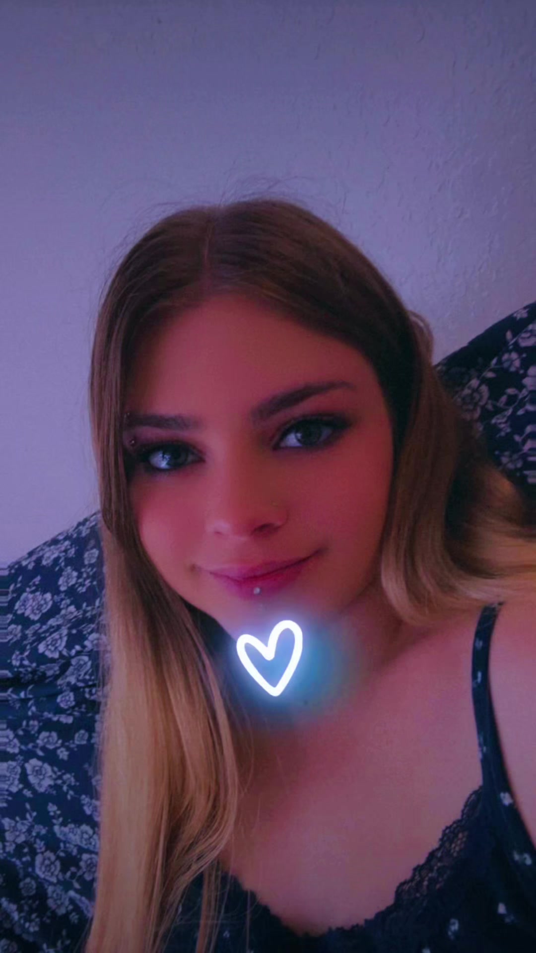 @Just a girl…๐