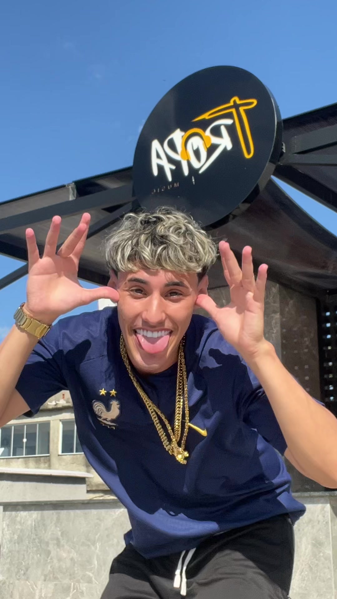 @𝐊𝐚𝐳𝐢𝐧🤴🏻