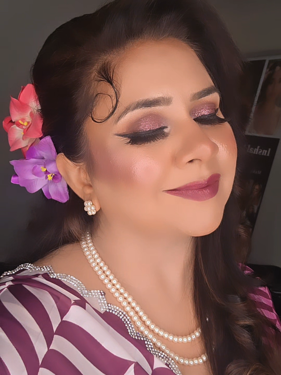 @SimplyAnamika