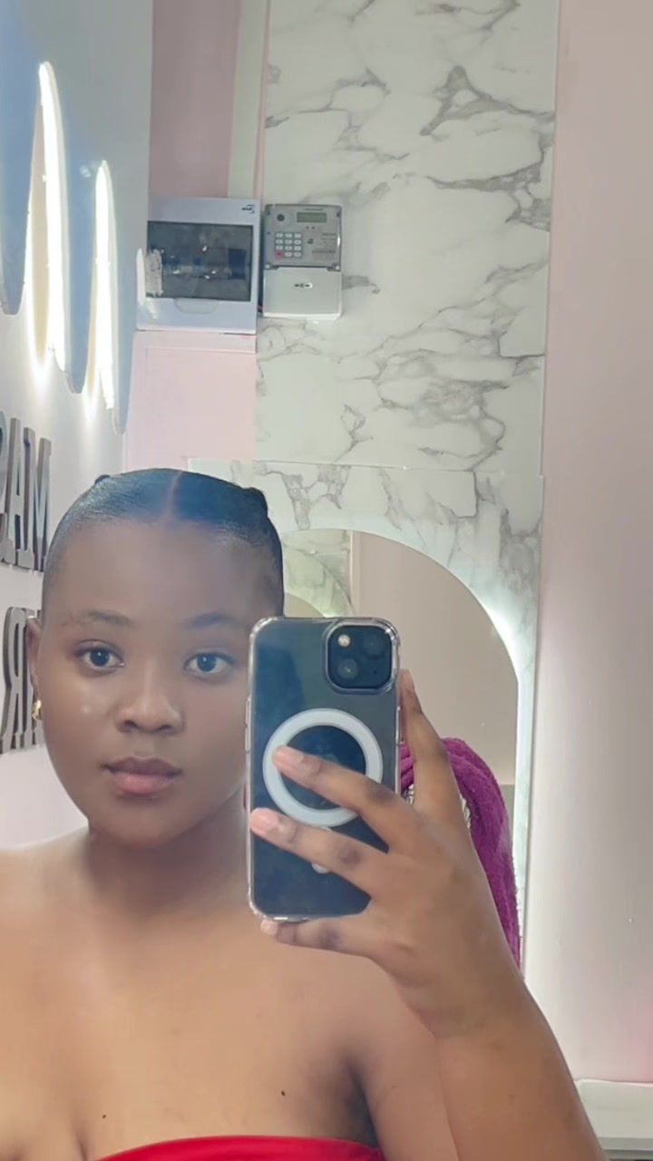@Yonela _Qayiso