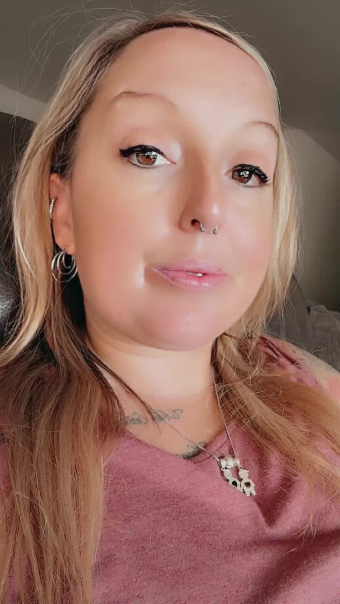 @Simply_E🦋