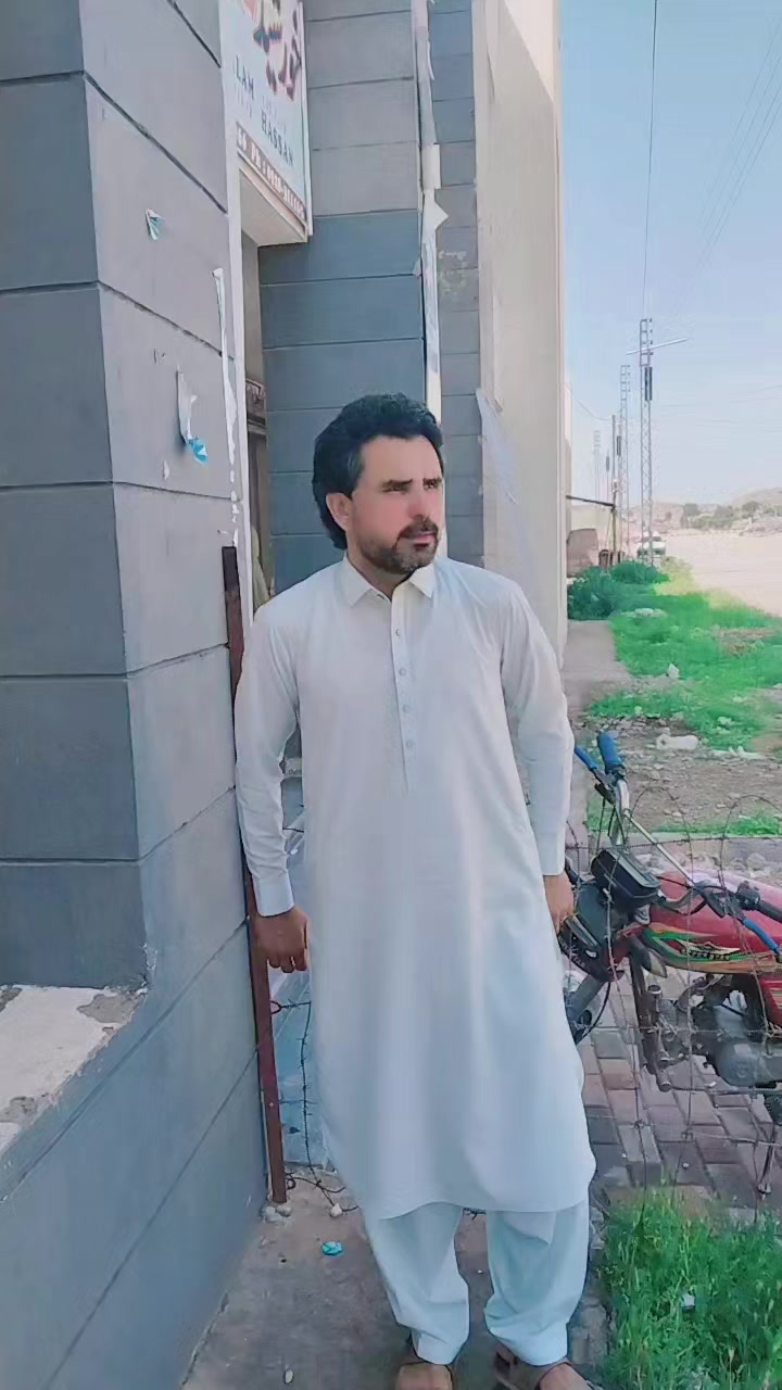 @ناصر خان وزیر