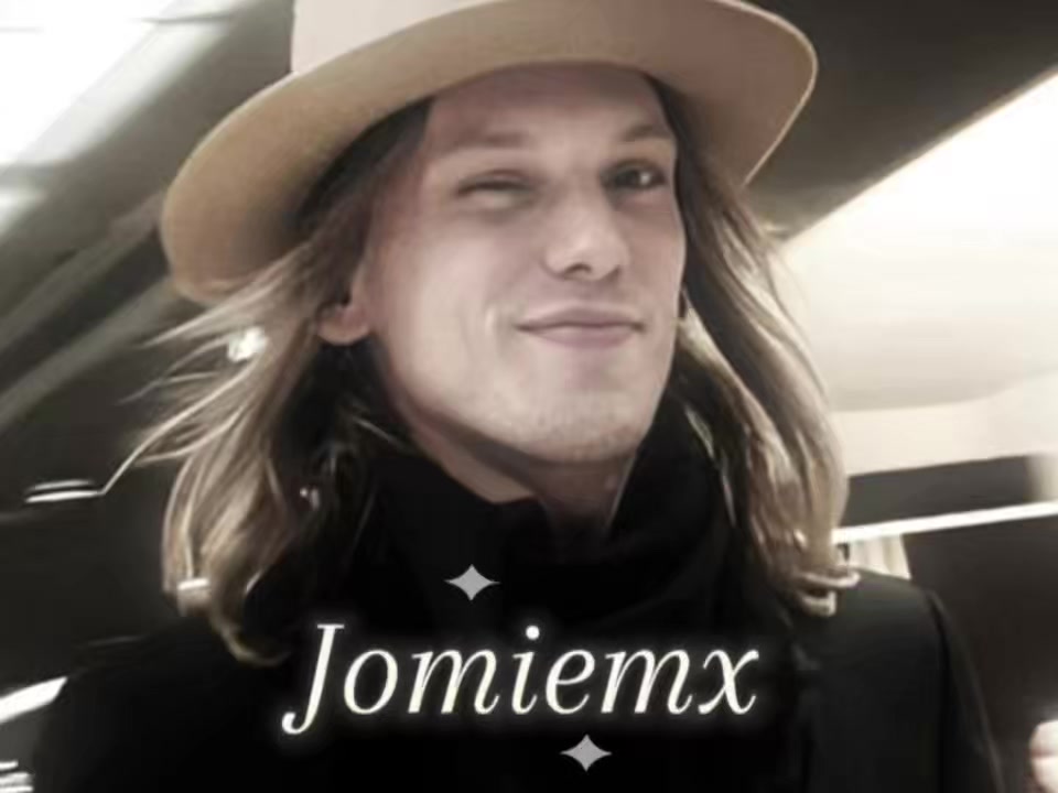 @JomieMx⋆˚✿˖&deg;