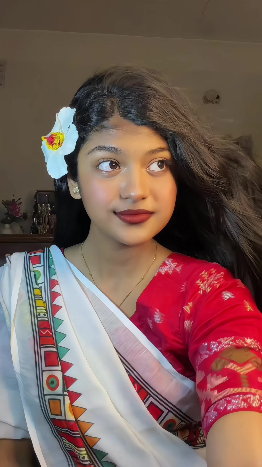 @Akhi Pakhi