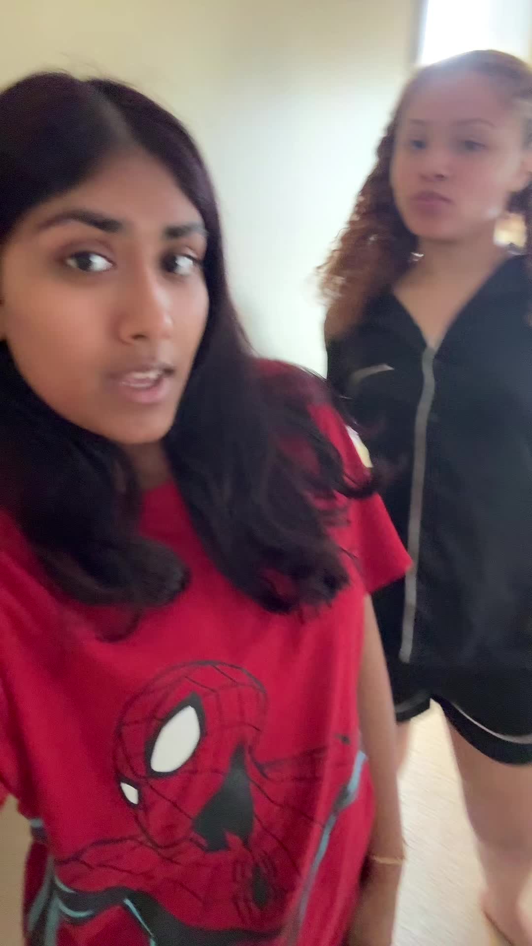 @Anisha🦦
