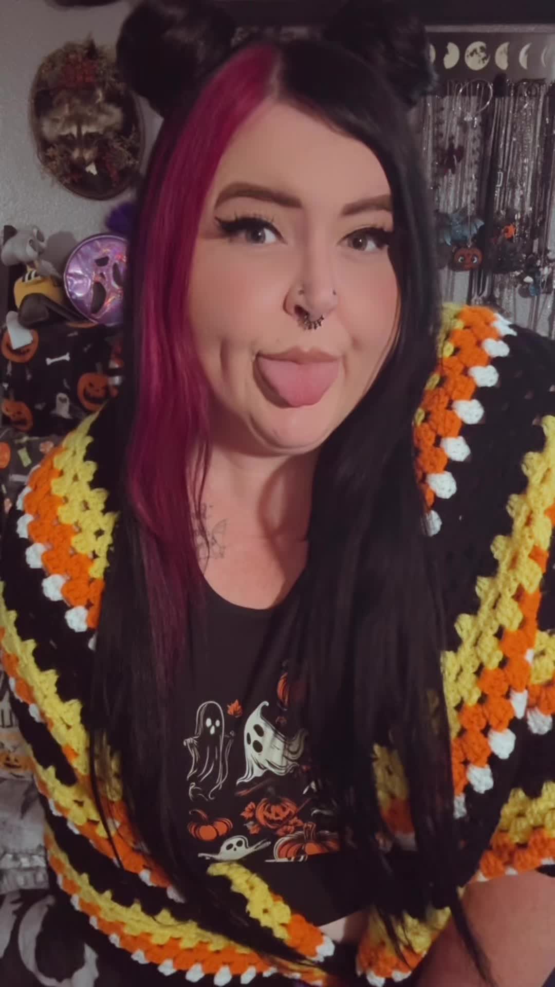 @Curvyhorror