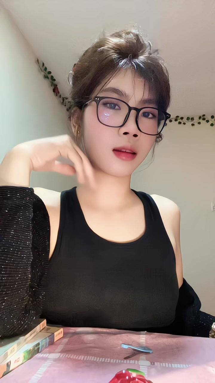 @LI NA๐