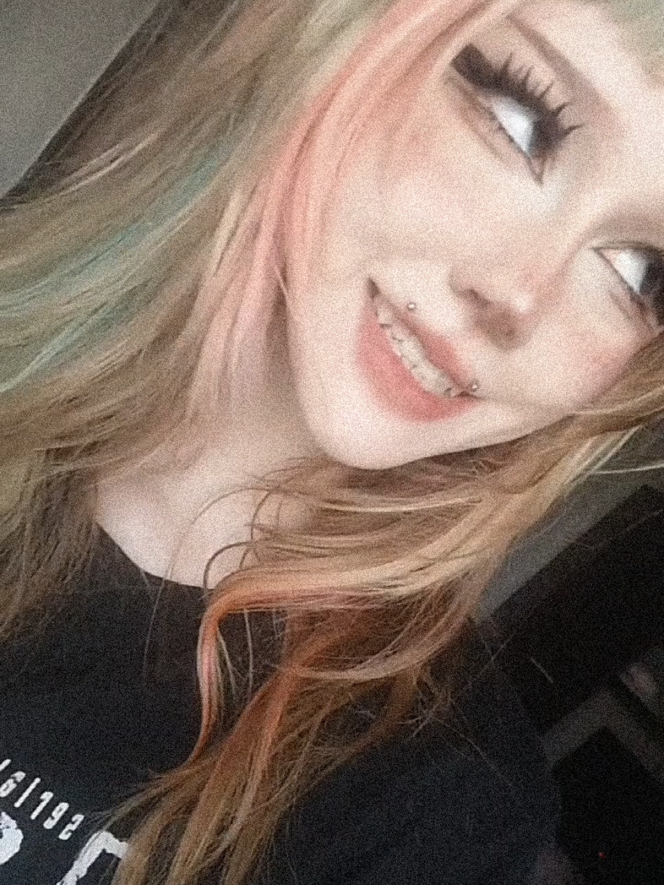 @𝓜𝓪𝓷𝓭𝓻𝓲𝓼♡