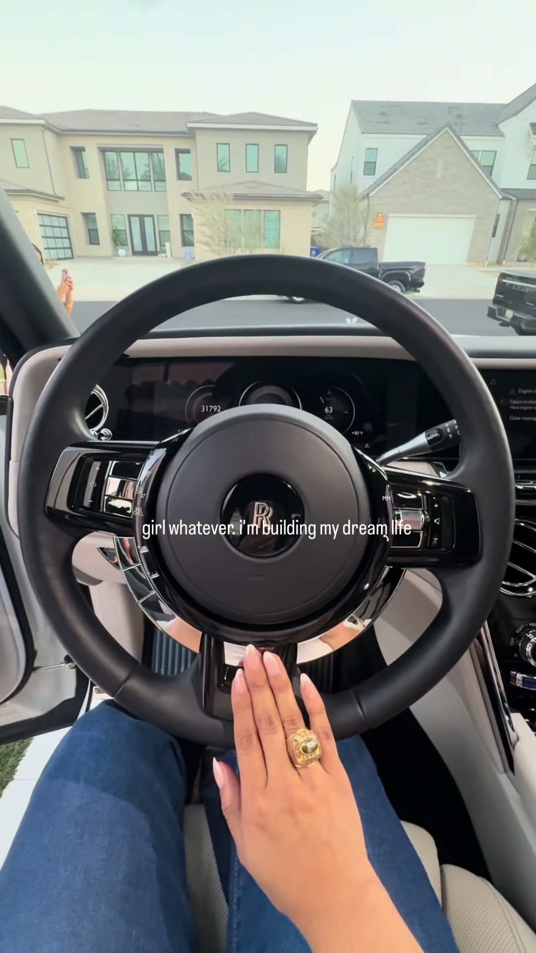 @๐๐ฌ๐ก๐ฅ๐๐ฒ ๐
๐ฎ๐๐ง๐ญ๐๐ฌ