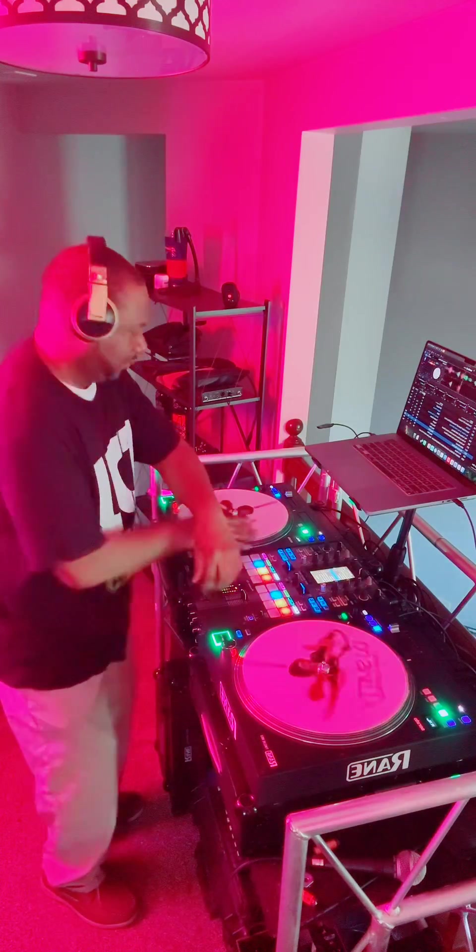 @DJ SMITTY (HBG)