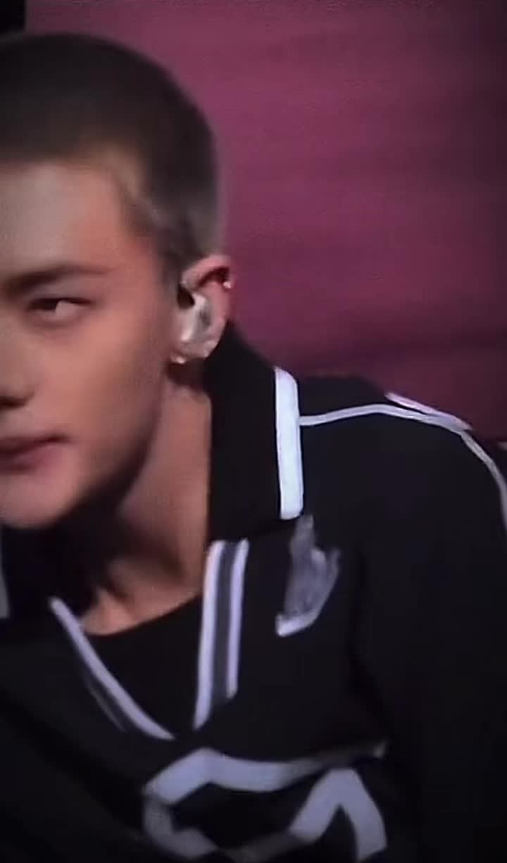 @Hyunlix4ever