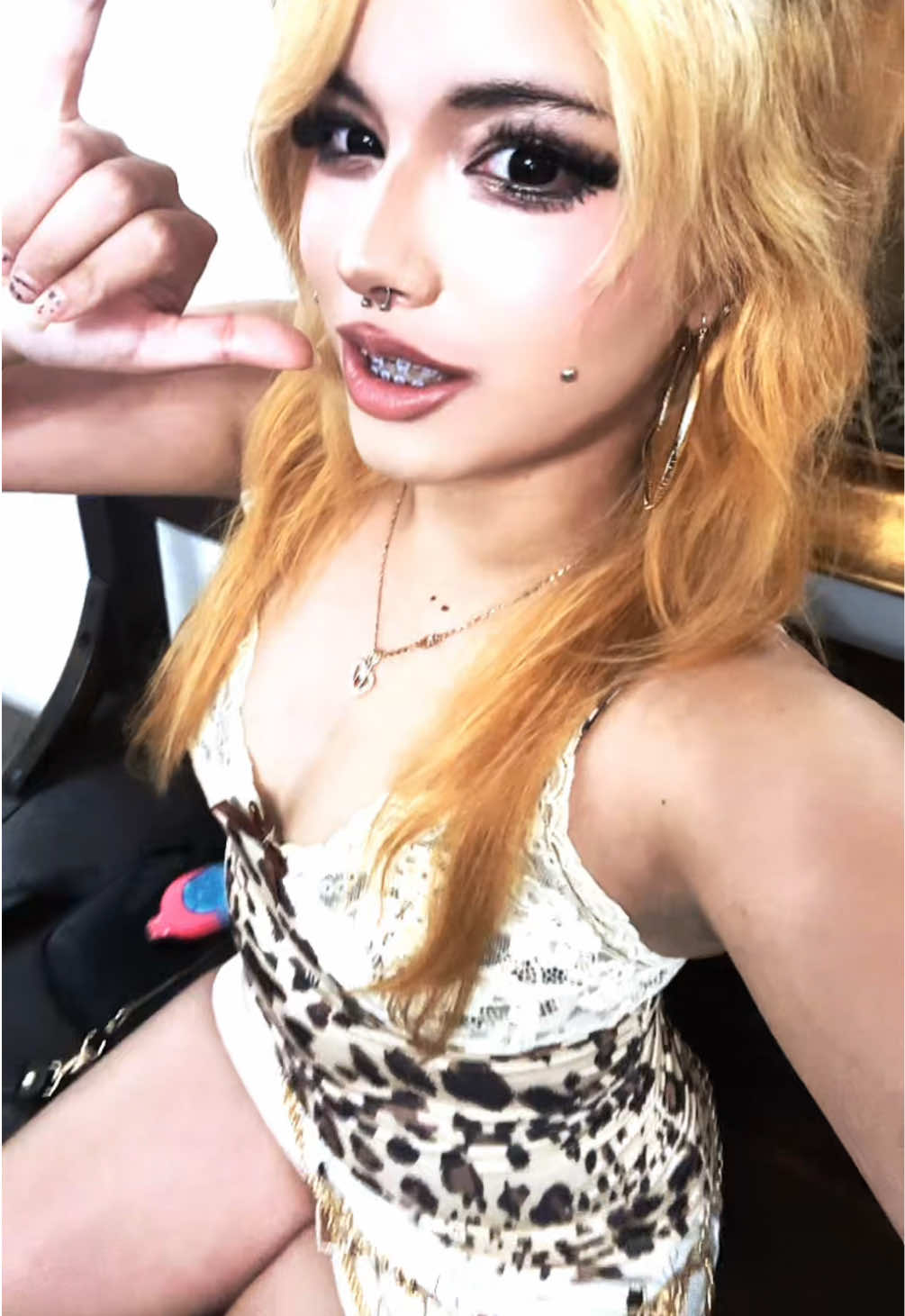 @dyinglivegirll