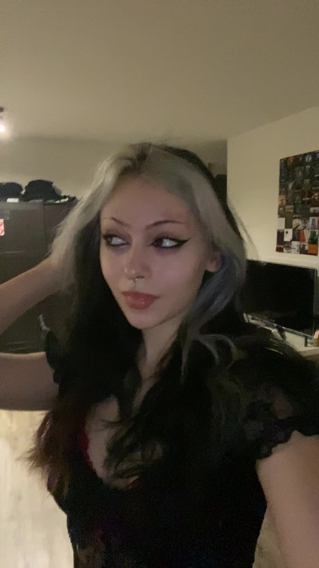 @Fl3di