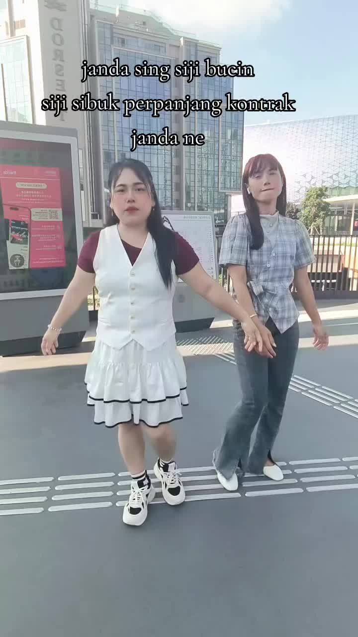 @🇭🇰💞𝔅𝔲𝔱𝔱𝔢𝔯𝔣𝔩𝔶💞🇭🇰