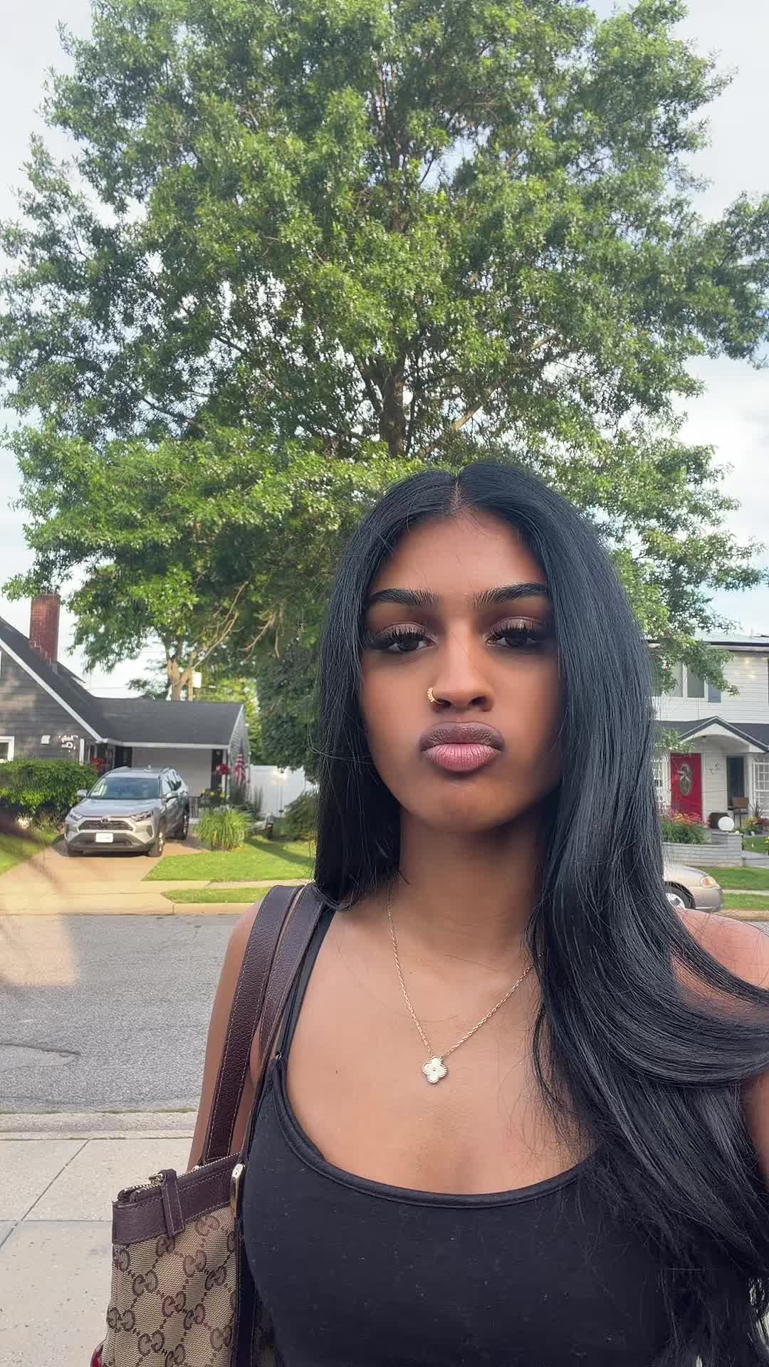 @5starr.ivana