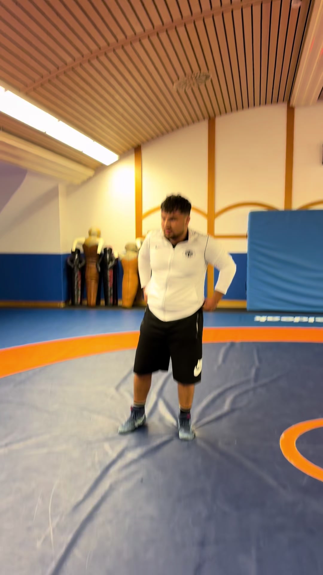 @Rahmatullah .Husseini 🤼♂️