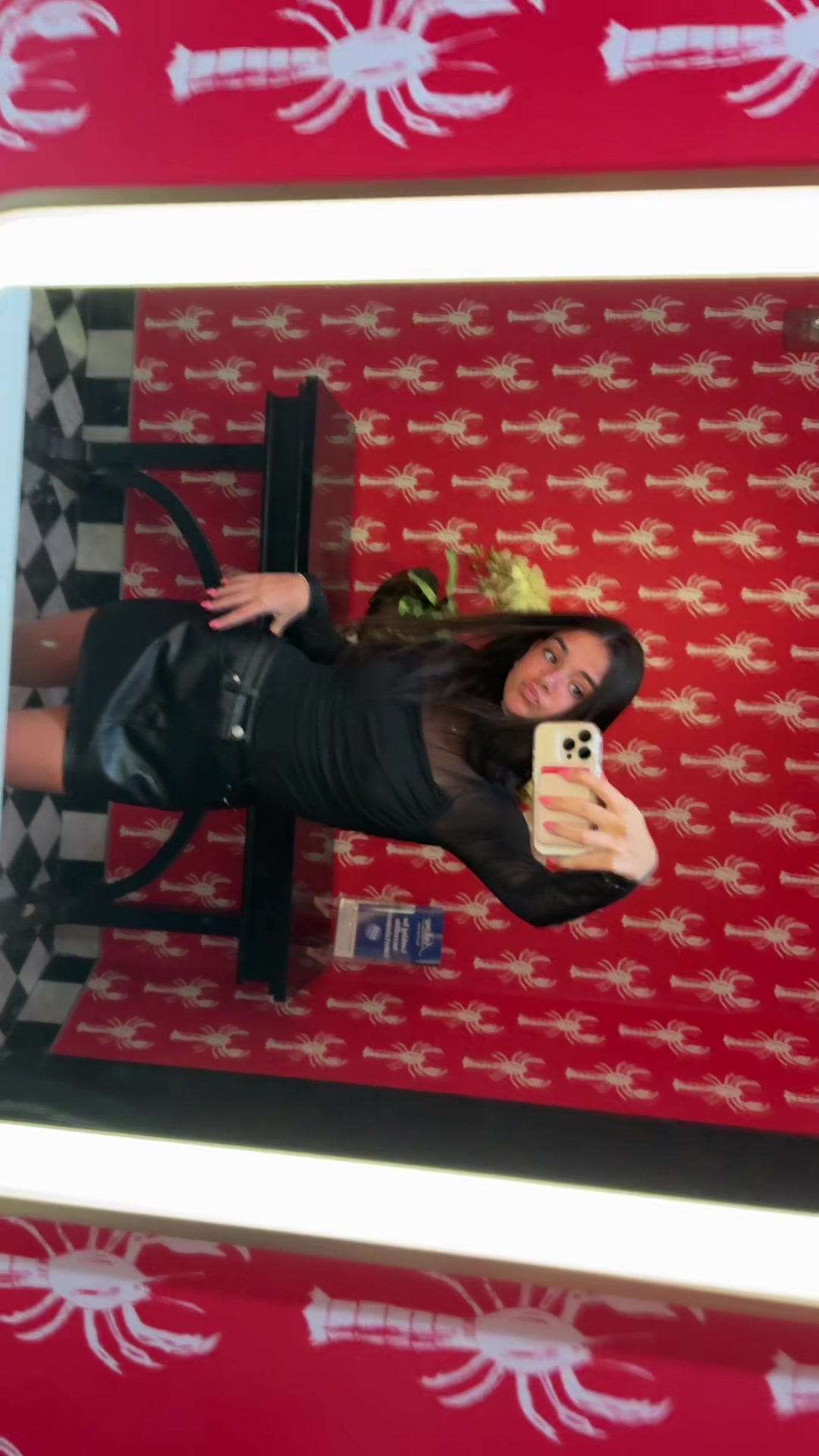 @lolaxcora