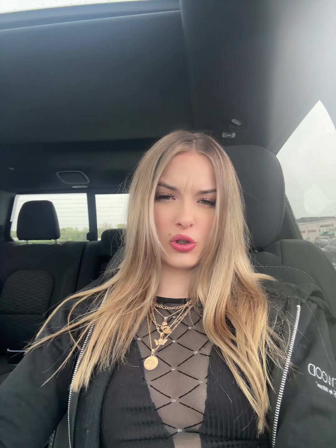 @Alayna😮&zwj;💨
