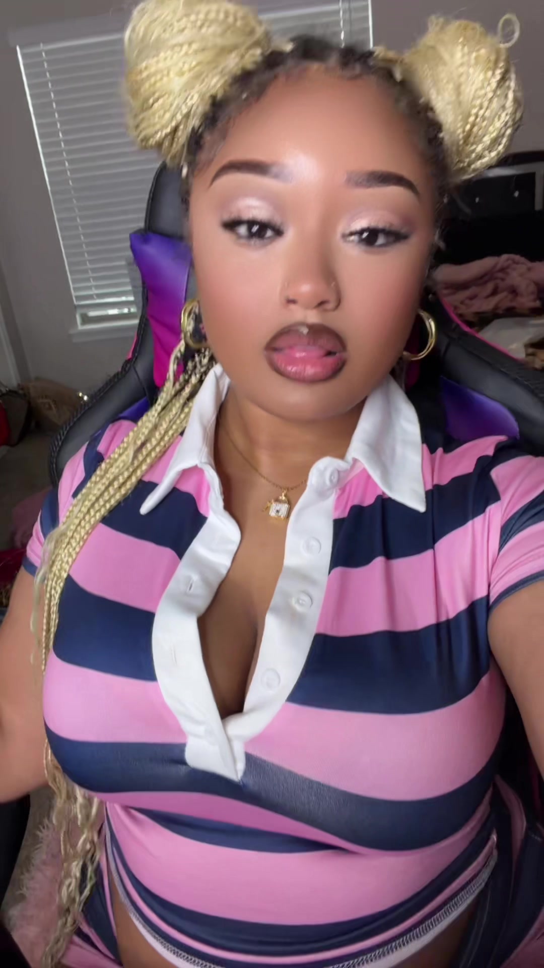 @It’s SIMONE to you b!tches