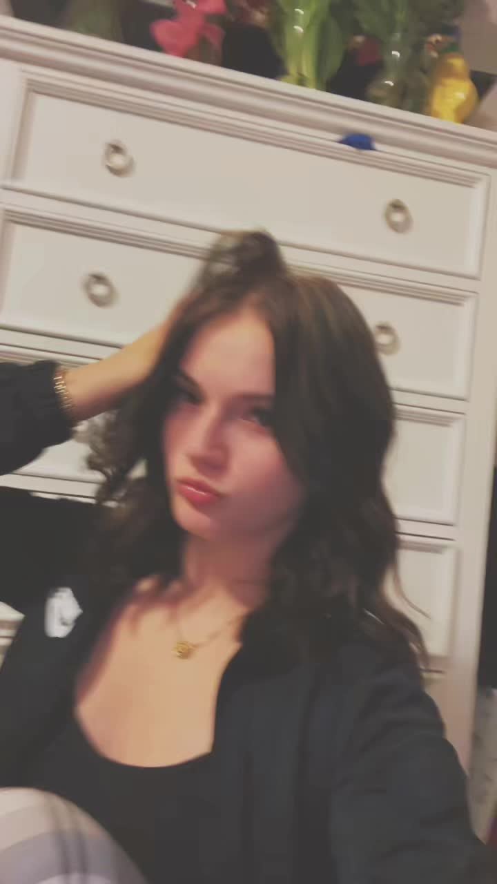 @Ķ.Ħ.L.&Otilde;.&Egrave;