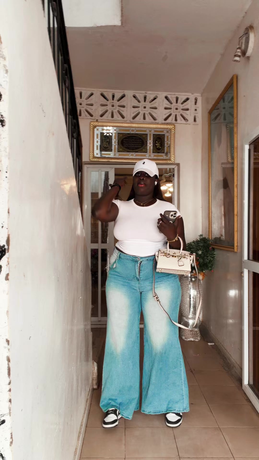 @Bbmita saliou linternational🥳