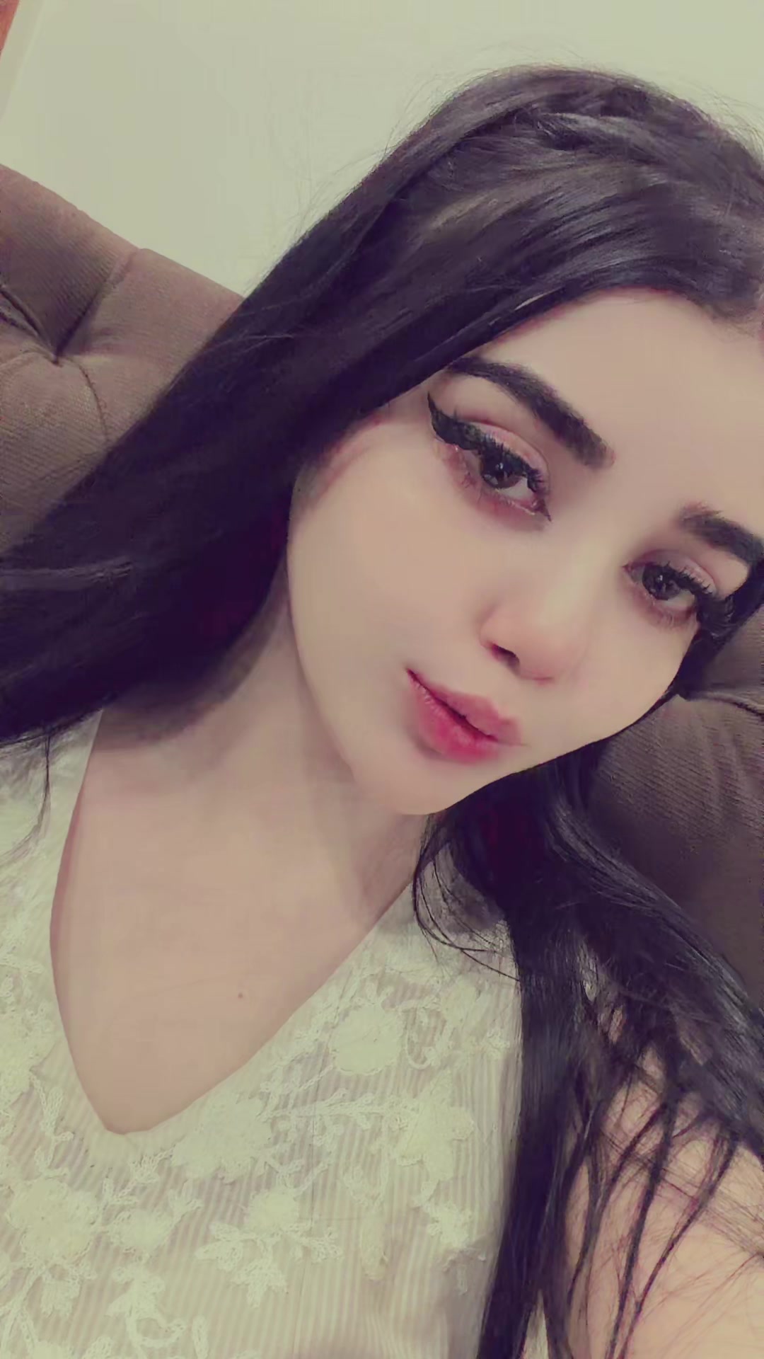 @nainaakbar8