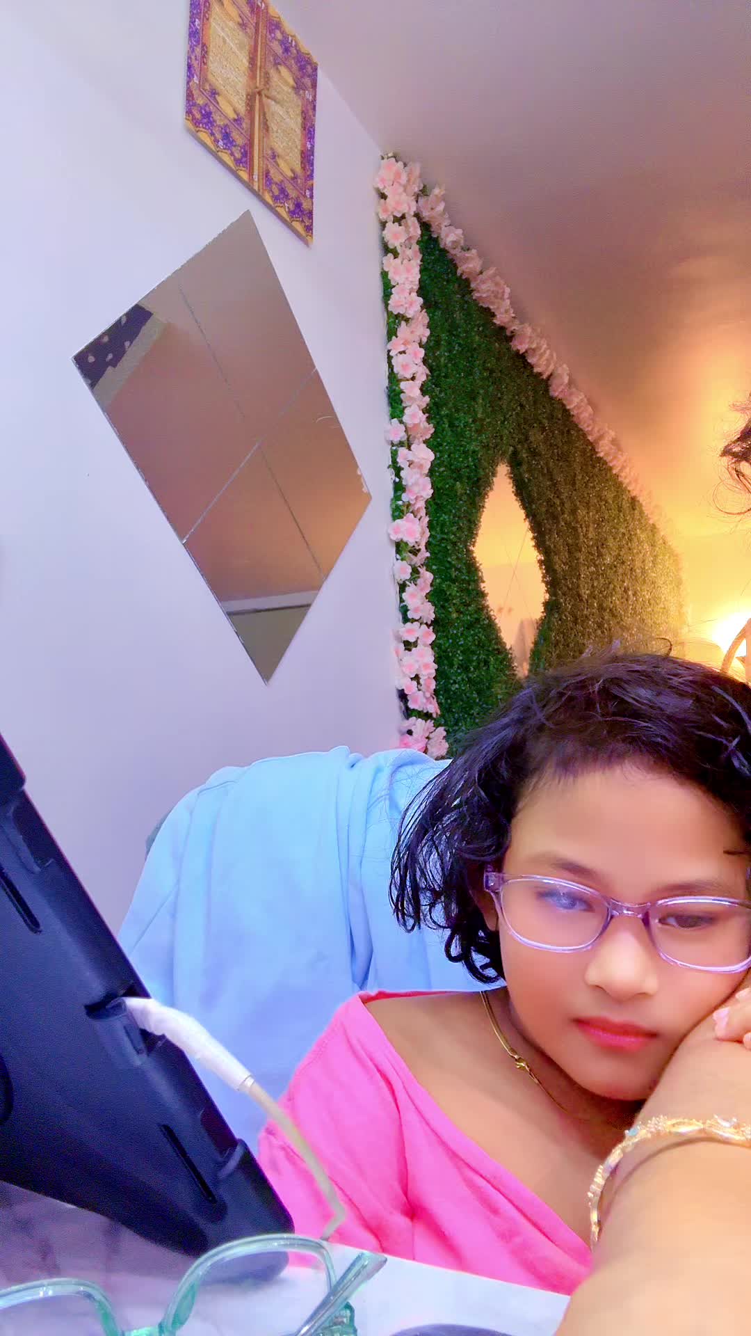 @haresiqxoln