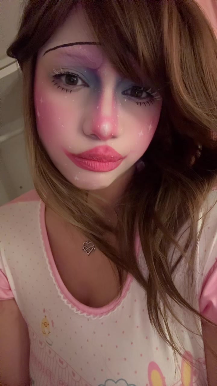 @strawbunnzie
