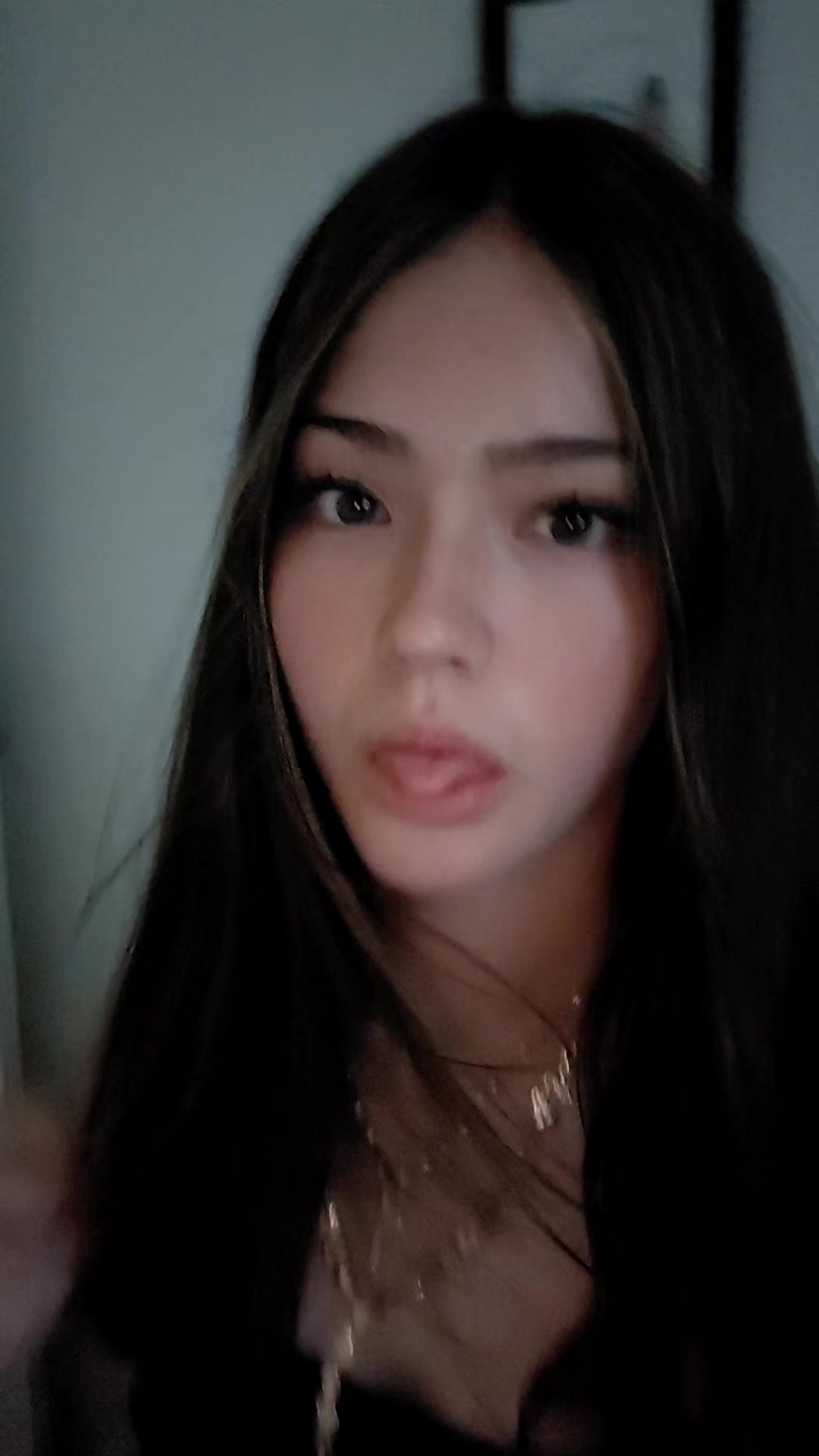 @bella