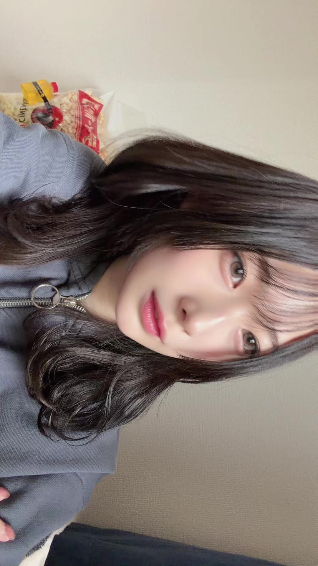 @柚来しいな
