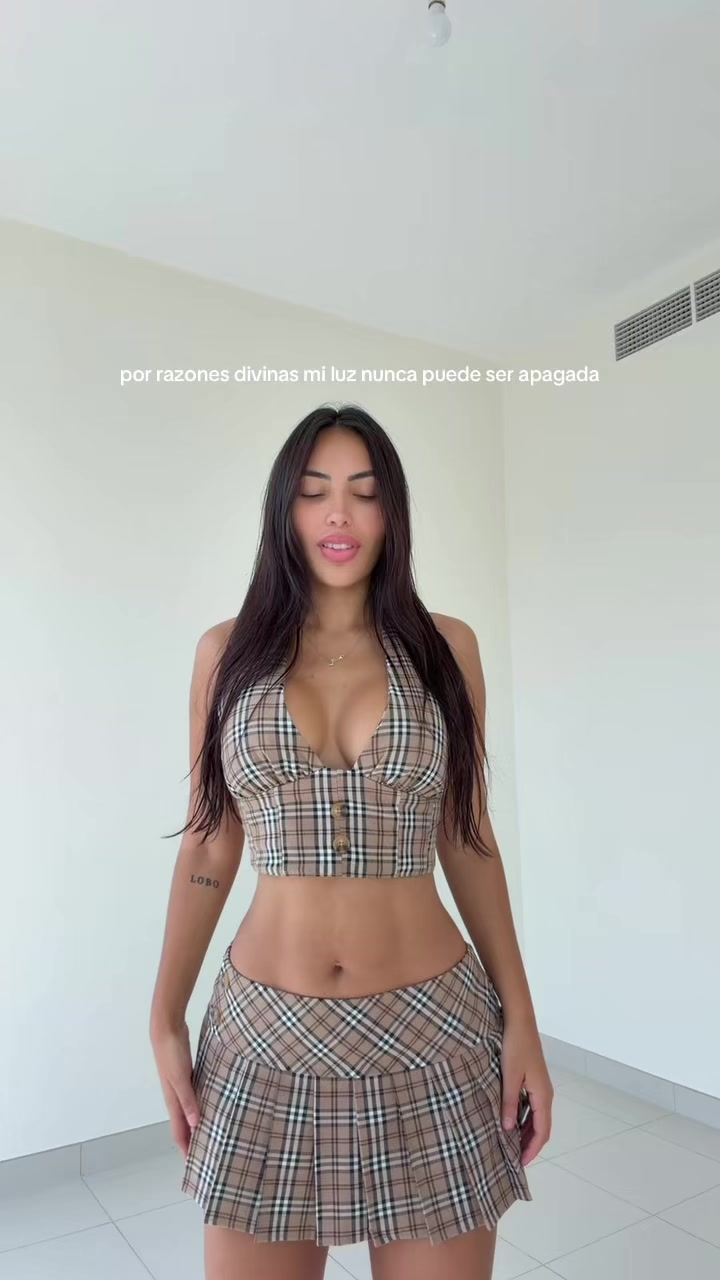 @leslyreynas