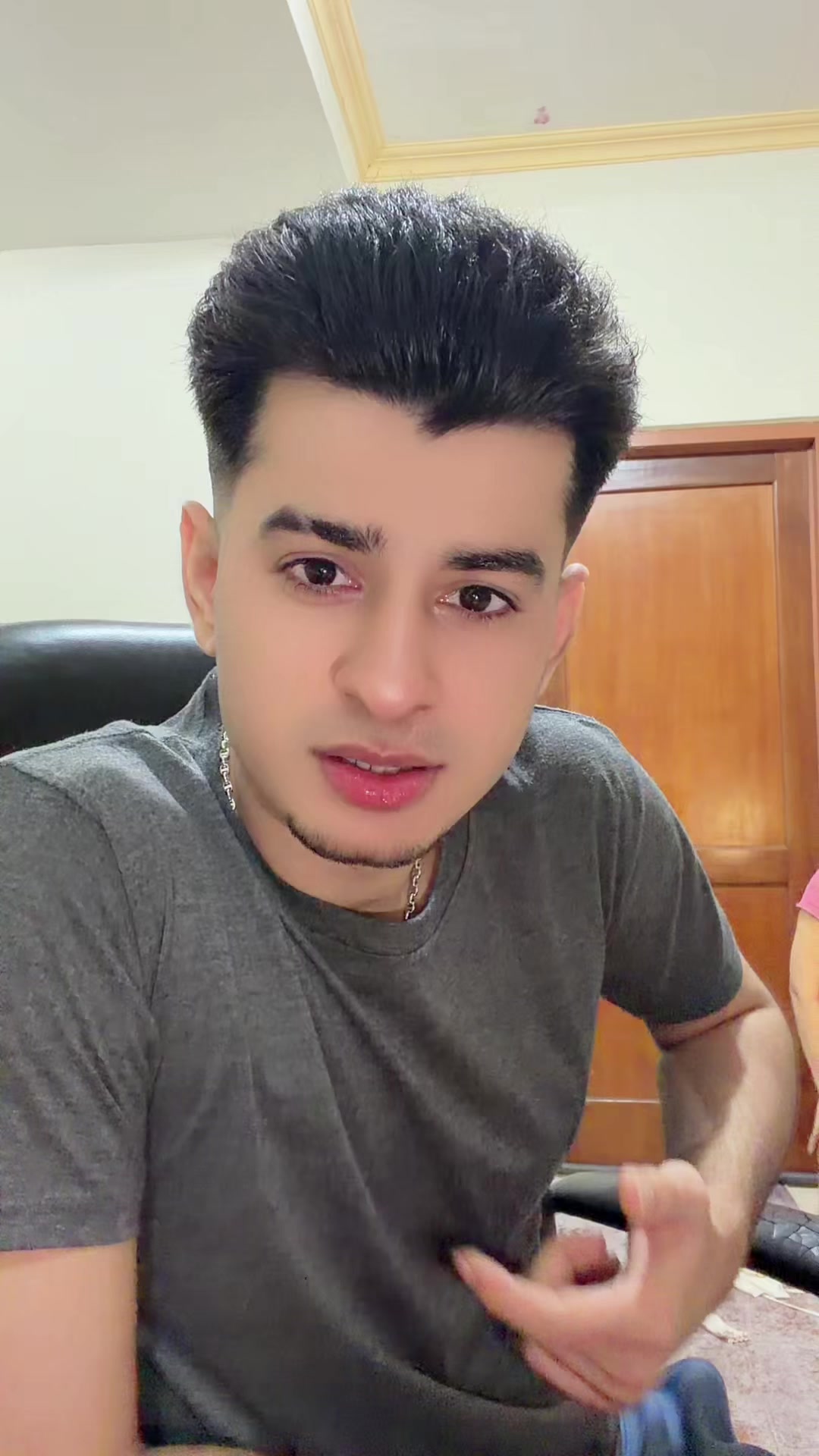 @UsmanEllahi_
