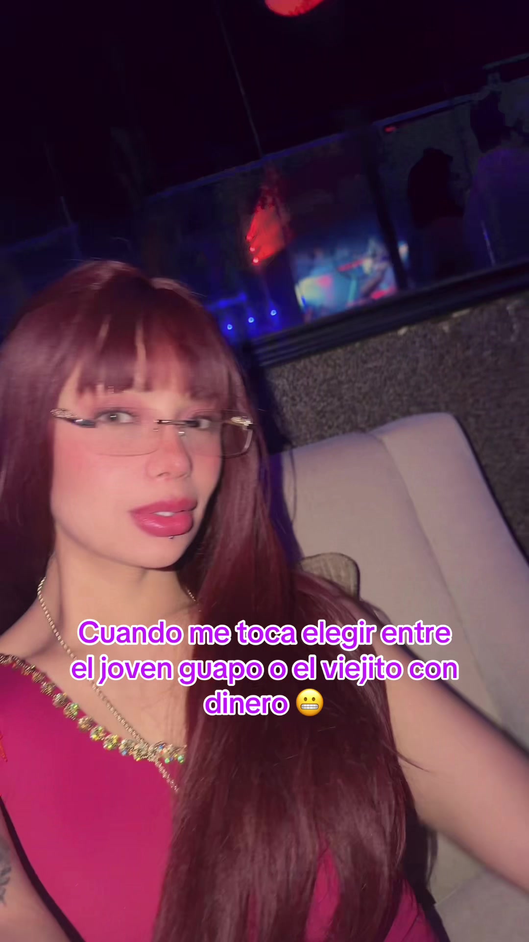 @Evelyn-latina