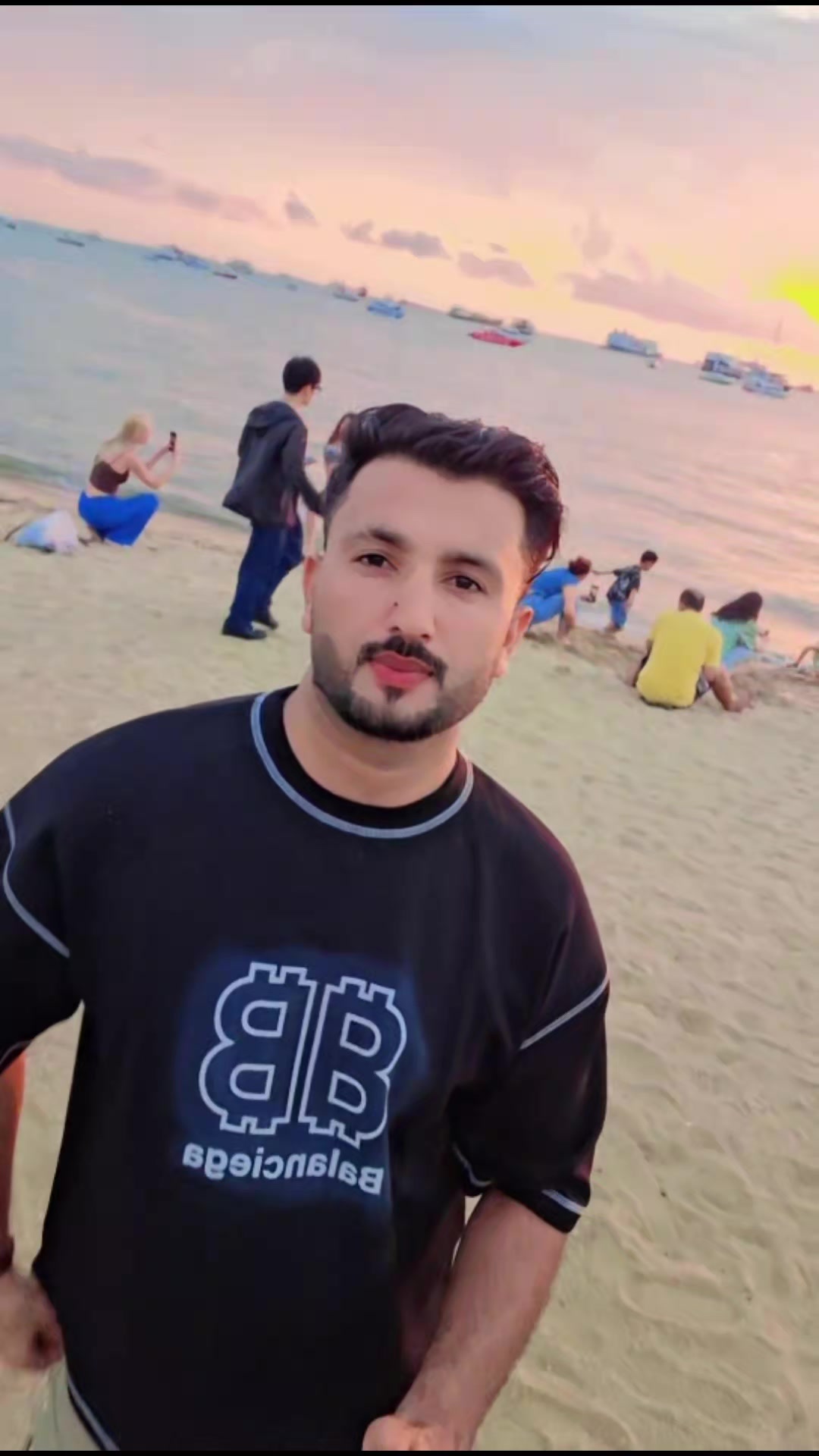 @Quŧab_Shahị_Åwan 🥷🚩