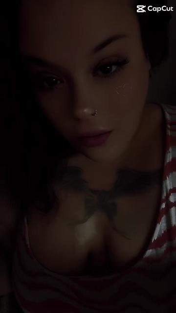@Ashley Ren&eacute;e