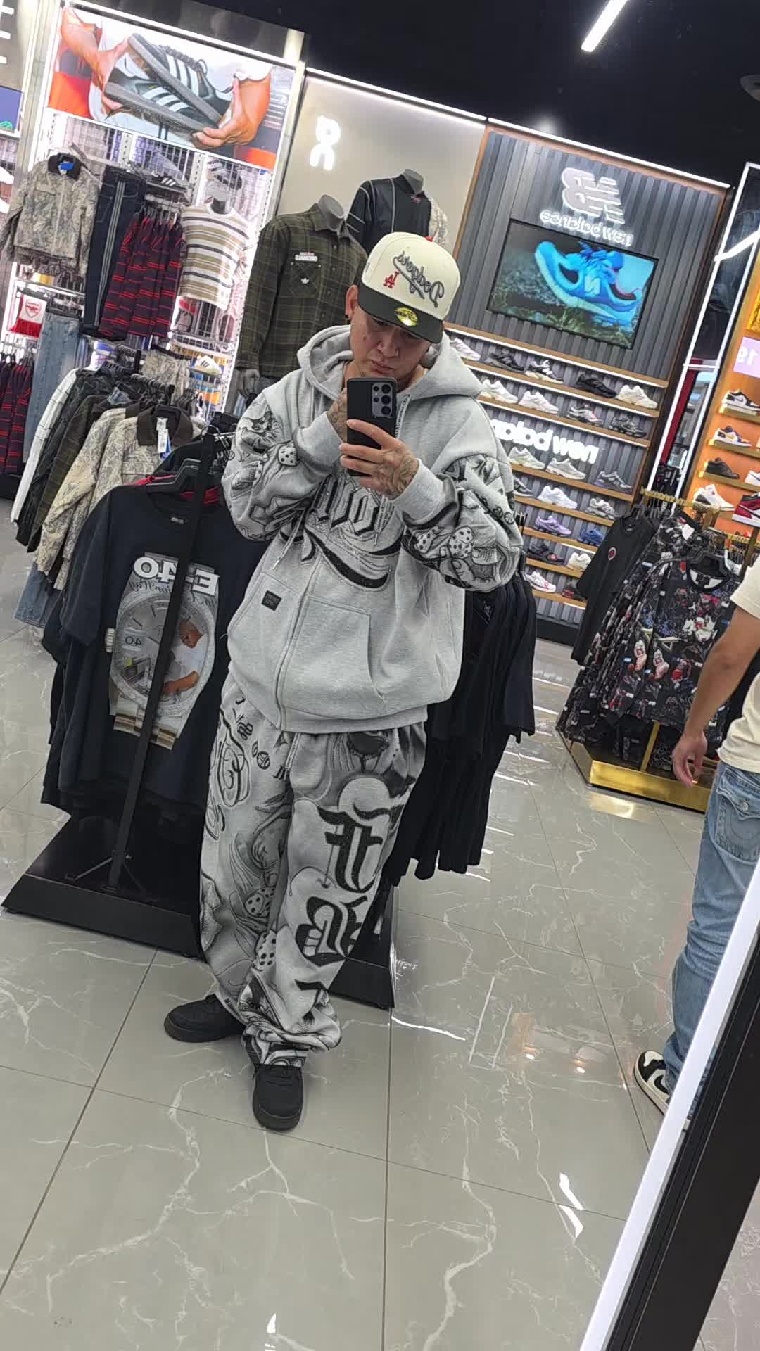 @🐼antony A🐼