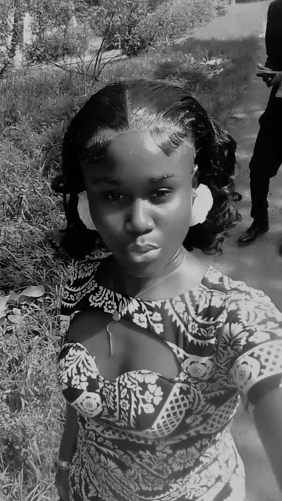 @December Queen 👑