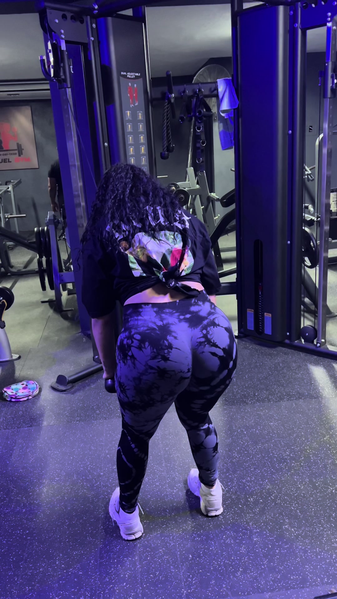 @Ninii_