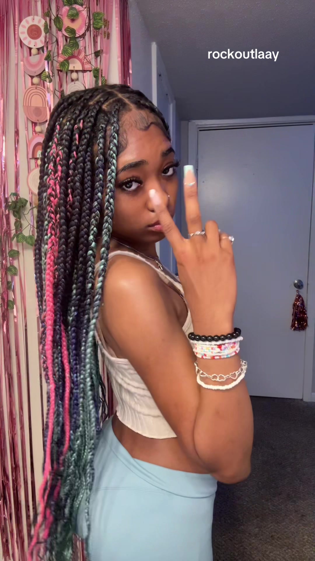 @rockoutlaay2