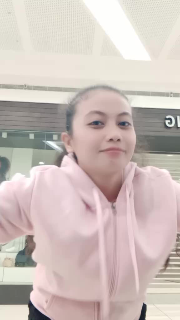 @伊笑